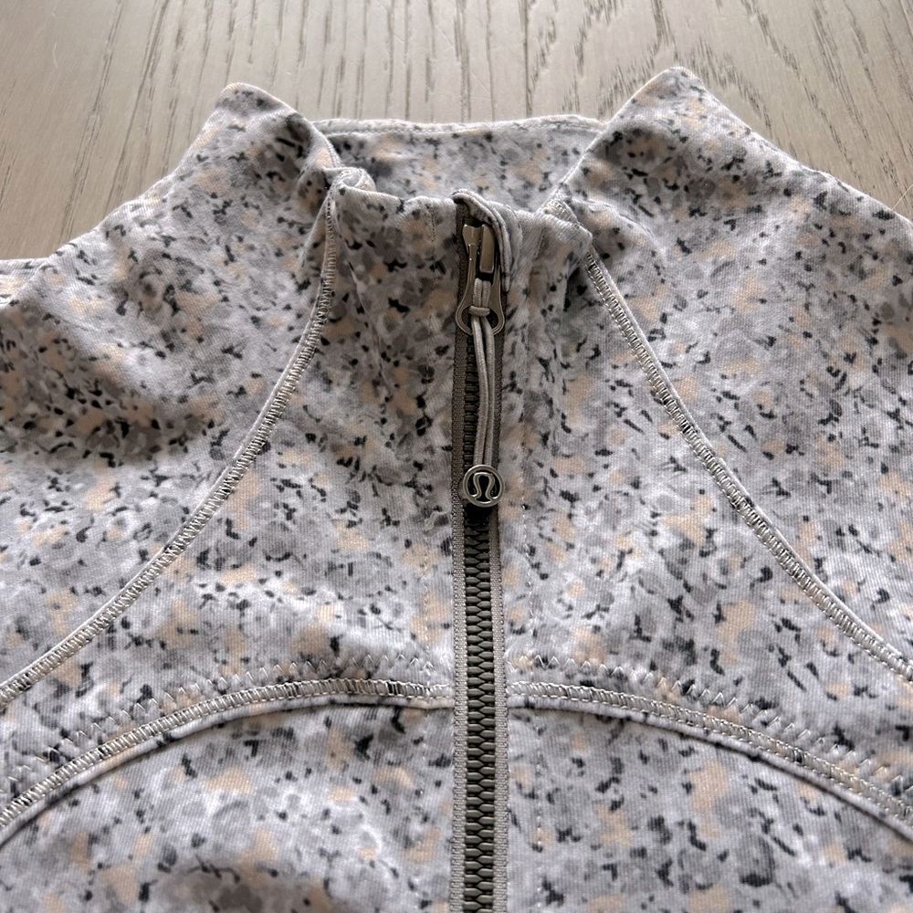 Lululemon Define Jacket - Picture 3 of 5